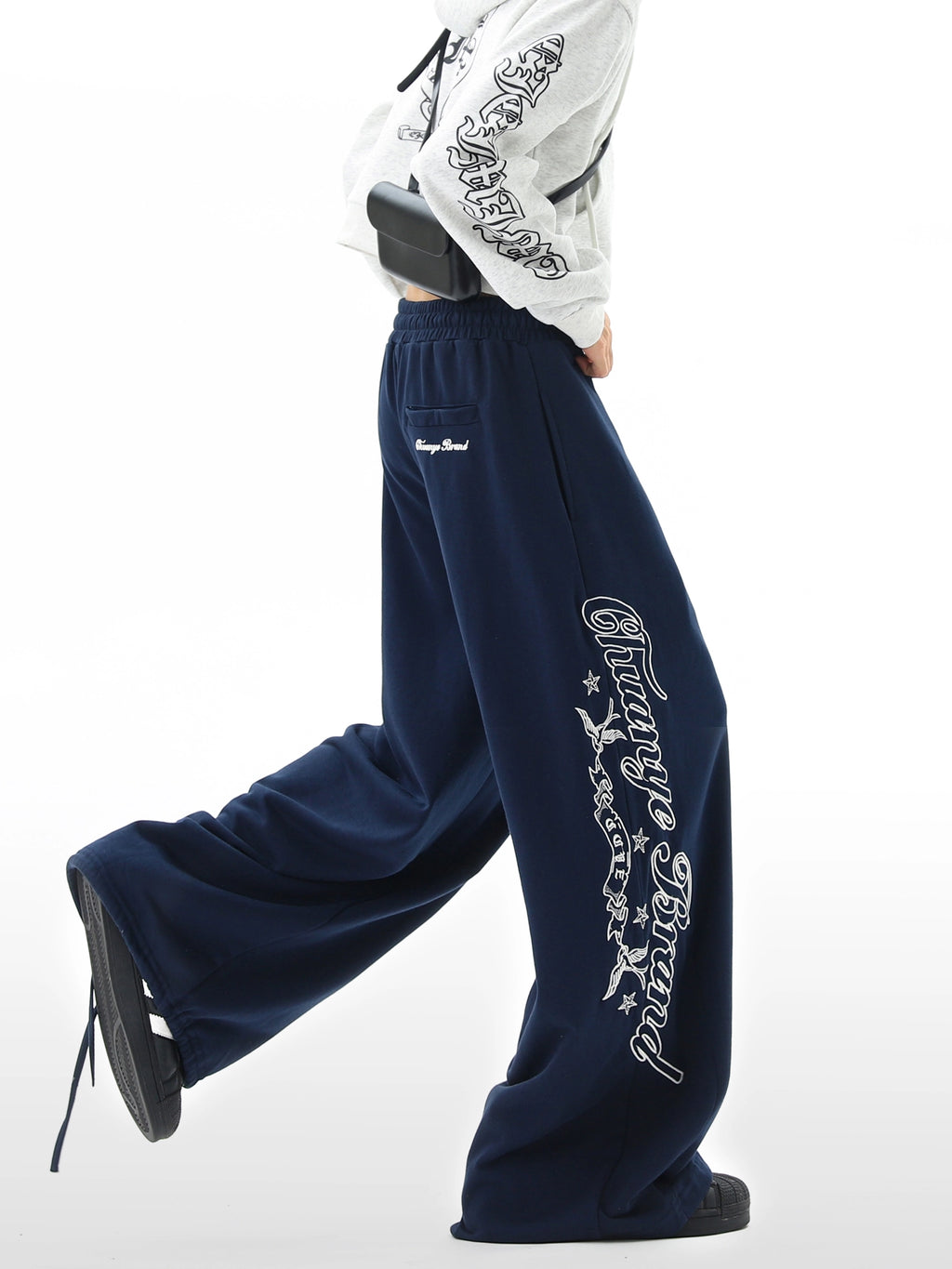 Letter Embroidered Scimitar Sweatpants Elastic Waist Wide-leg Pants